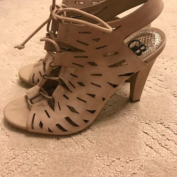 GB lace up heel - Picture 4 of 5